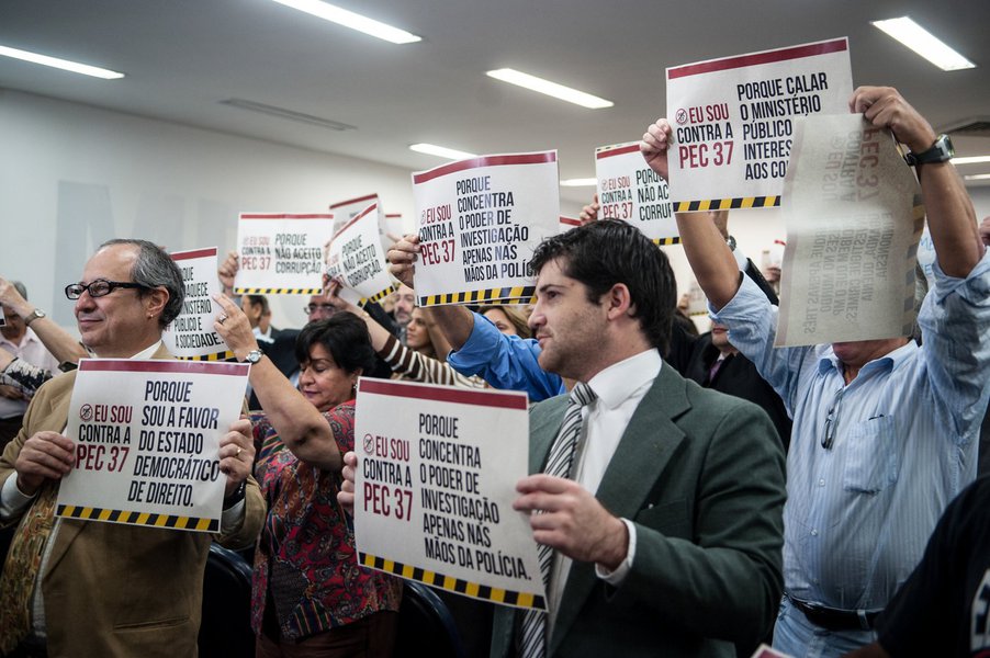 Procuradores de SP lançam manifesto contra a PEC 37