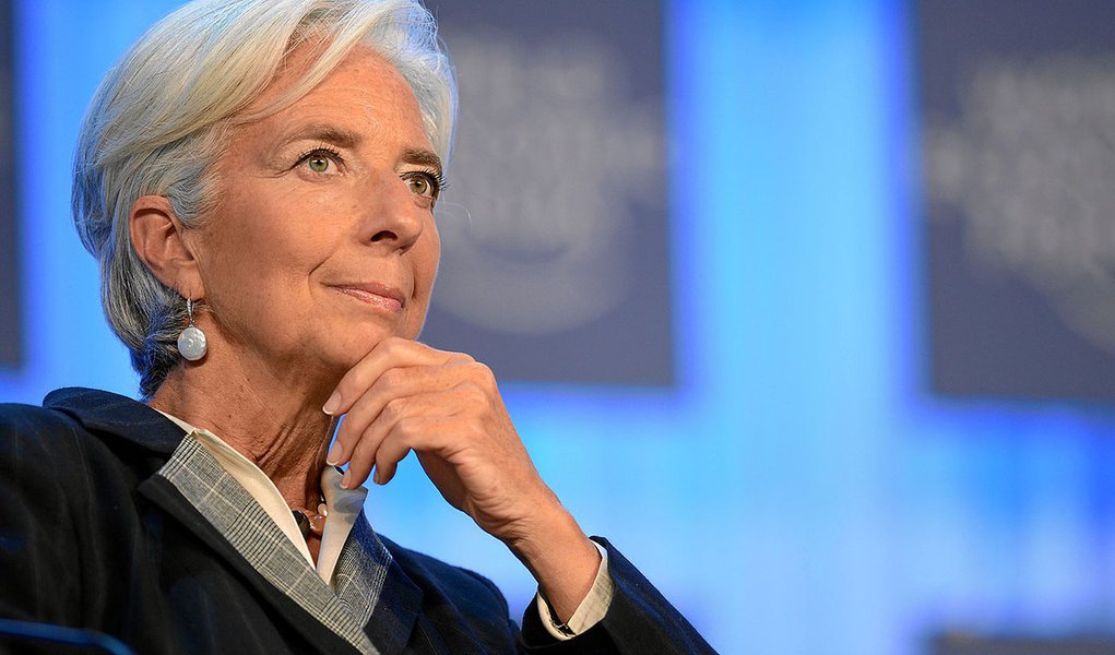 FMI eleva previsão de crescimento dos EUA