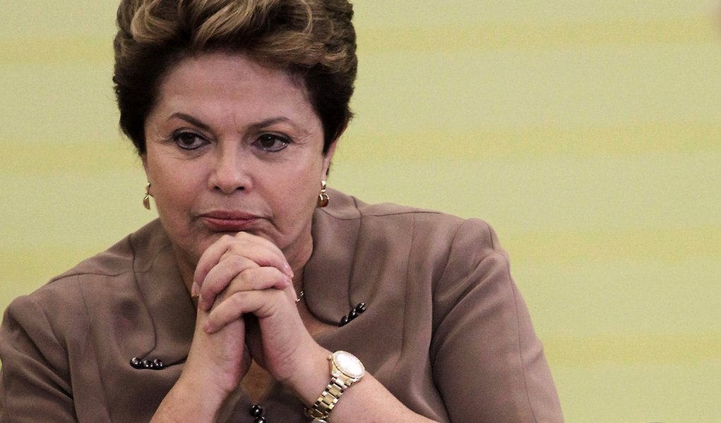 Popularidade de Dilma cai associada à economia