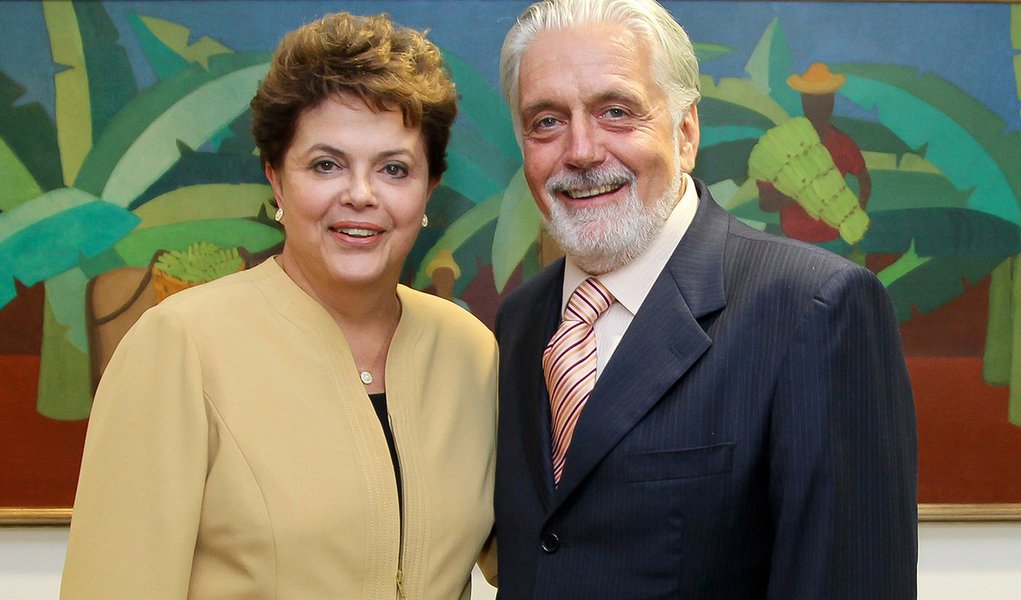 Wagner pode ser ministro se Dilma for reeleita