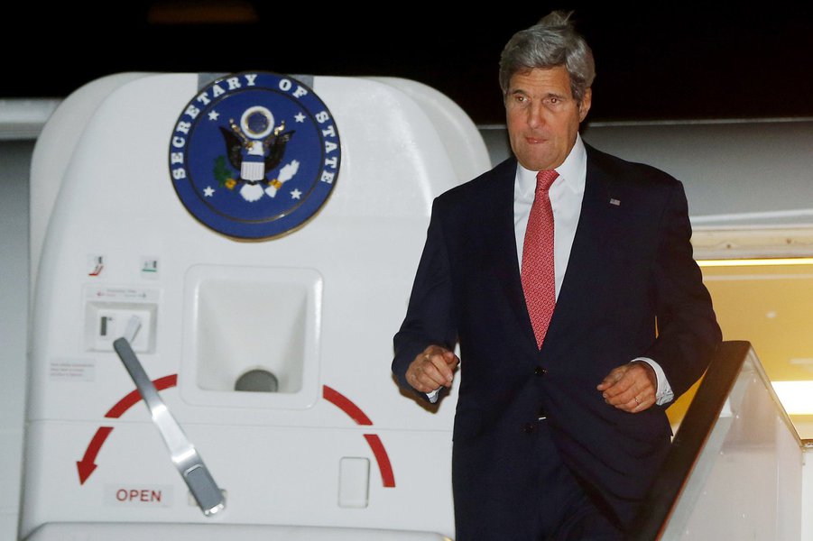 O secretário de Estado norte-americano, John Kerry, chega ao Cairo, no Egito, nesta segunda-feira. 21/07/2014 REUTERS/Charles Dharapak/Pool