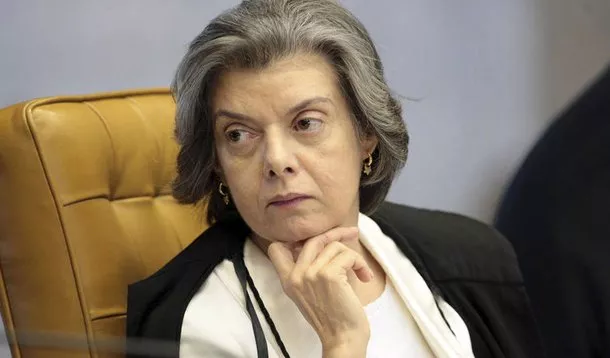 STF mantém decisão contrária à revisão da vida toda no INSS com voto de Cármen Lúcia