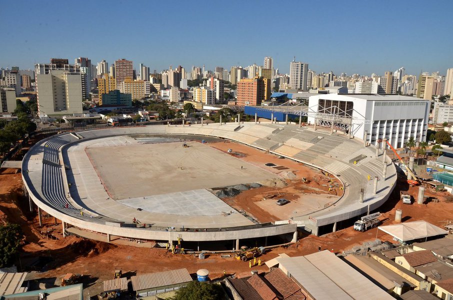 2014-07-16- Obra do Centro de Excel�ncia do Esporte foto Eduardo Ferreira