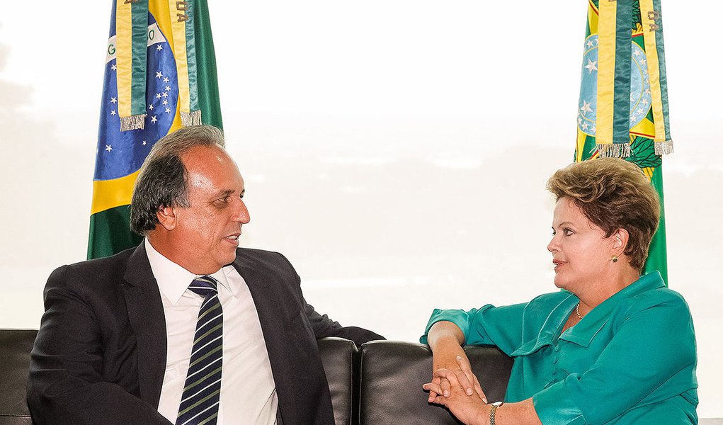 Brasília - DF, 08/04/2014. Presidenta Dilma Rousseff durante encontro com o Governador do Estado do Rio de Janeiro, Luiz Fernando de Souza, Pezão. Foto: Roberto Stuckert Filho/PR