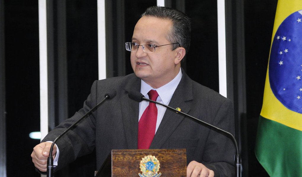 Taques defende perda imediata de mandatos a condenados