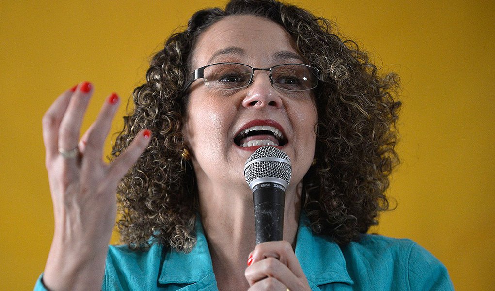 22/06/2014- O PSOL realiza convenção nacional e escolhe Luciana Genro para concorrer à Presidência da República (Fabio Rodrigues Pozzebom/Agência Brasil)