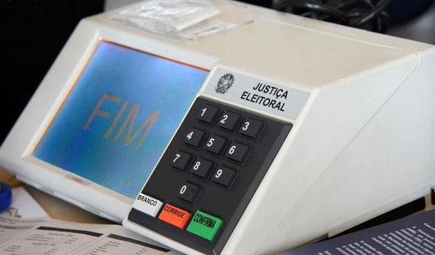 como utilizar a urna eletrônica