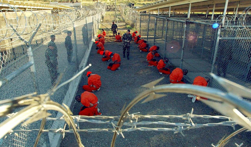 Terrorista processa EUA por mau tratamento em prisão federal