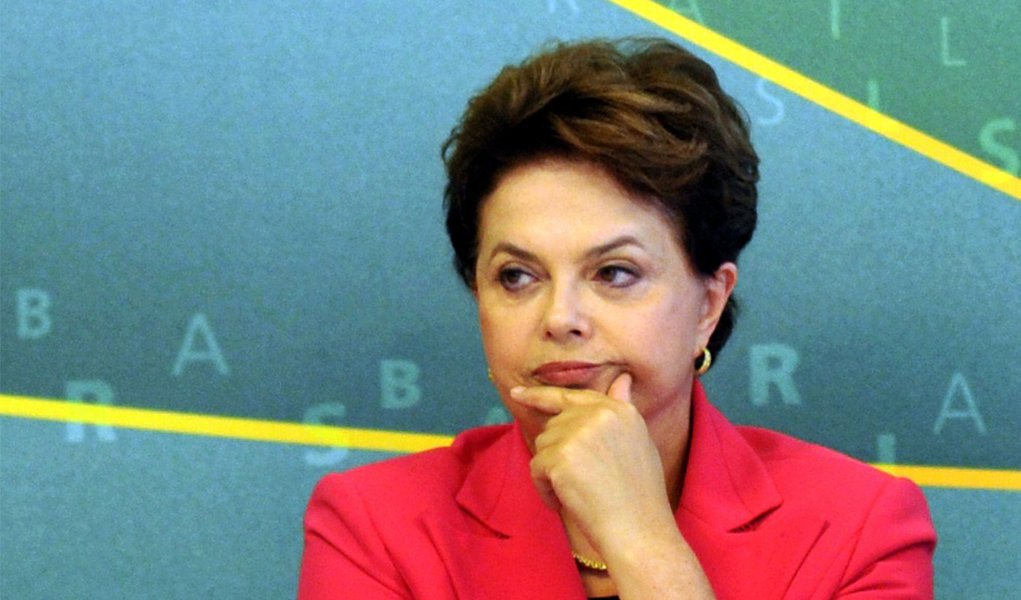Dilma quer entrar em 2015 com sua equipe definida