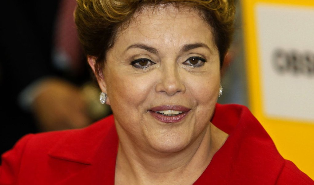 Dilma sanciona lei que endurece combate à lavagem de dinheiro