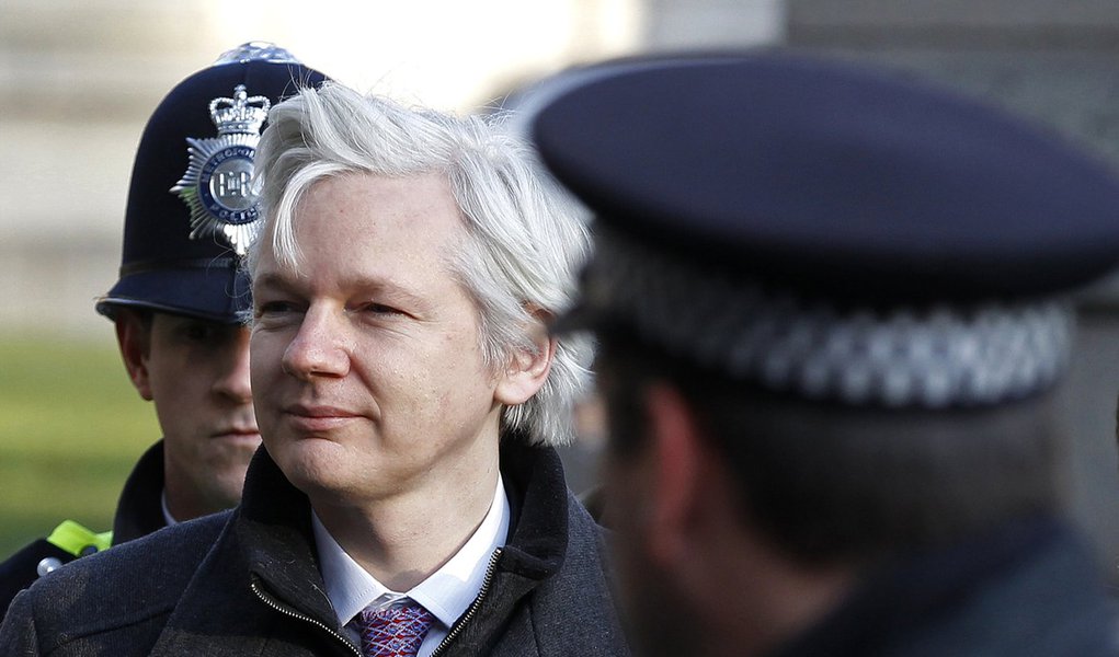 Assange divide ativistas pró-liberdade