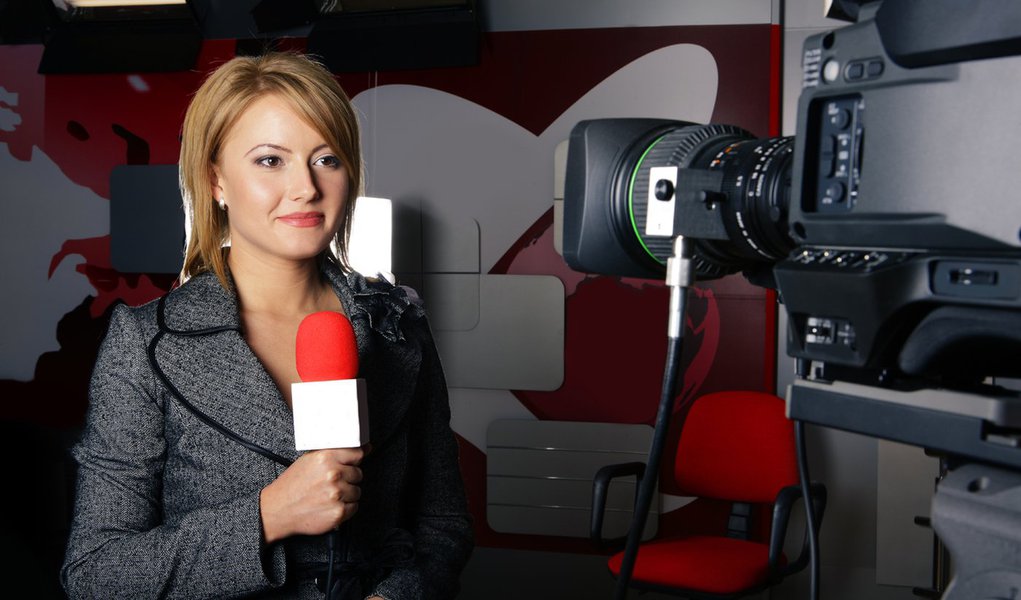 PEC que torna obrigatório diploma de jornalismo é aprovada (Foto: Shutterstock) PEC que torna obrigatório diploma de jornalismo é aprovada
