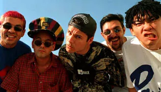 Atriz expõe experiência sobrenatural em série do Mamonas Assassinas