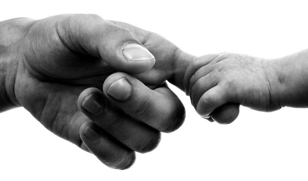 Decisão inédita dá licença-maternidade a pai viúvo