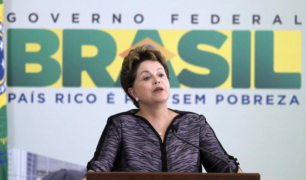 Dilma fala a Veja