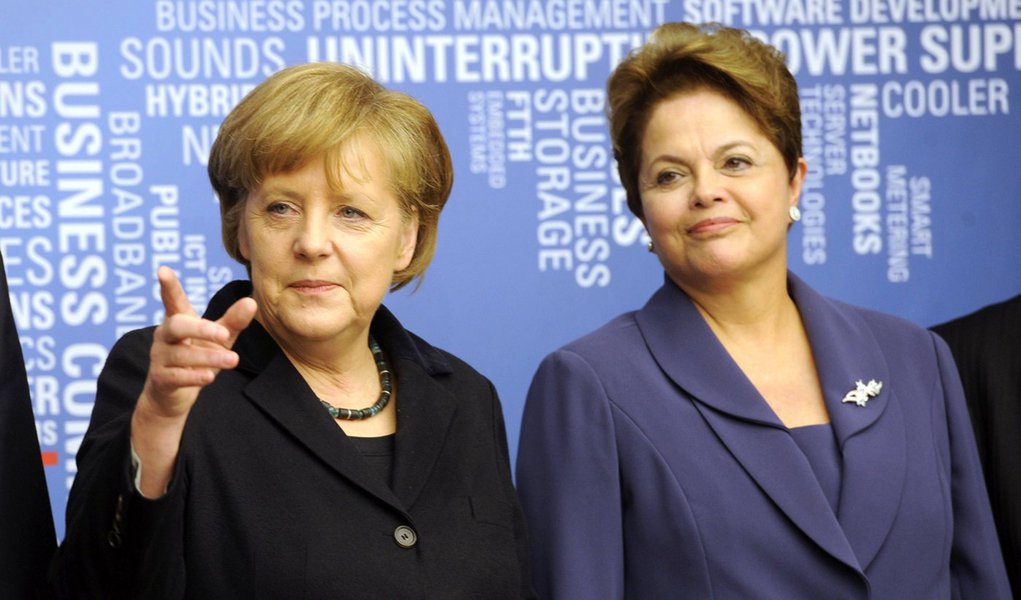 Na Alemanha, Dilma critica ações contra a crise
