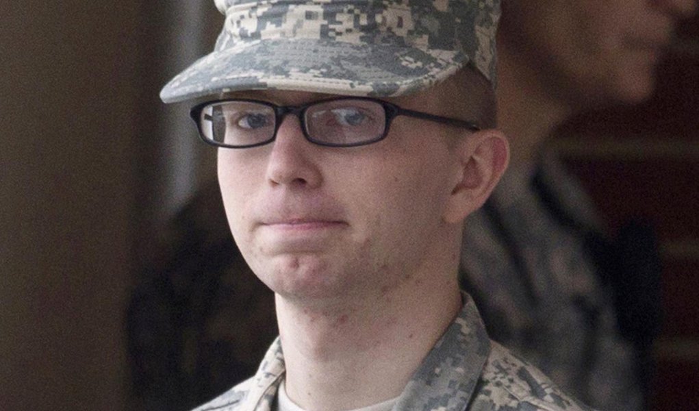 Soldado Manning é indiciado por vazar informações ao WikiLeaks