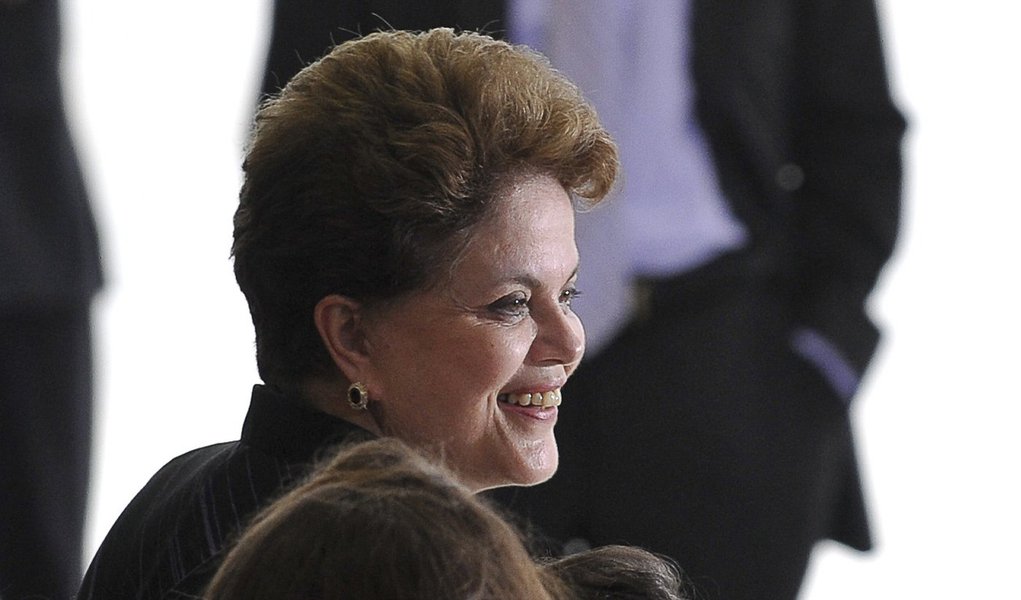 Dilma leva em um turno nos quatro cenários Ibope