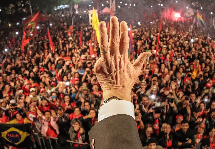 Lula quatro dedos imagem grande