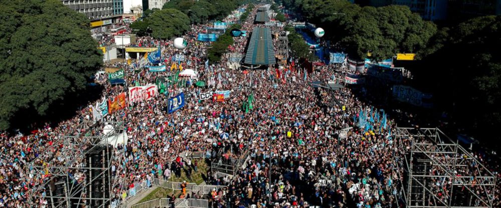 Organizações sociais e políticas protestaram contra o FMI e a política antinacional e antipopular do governo de Maurício Macri