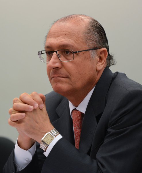 A Comissão Especial sobre ICMS no Comércio Eletrônico (PEC 197/12) debate o assunto com o governador de São Paulo, Geraldo Alckmin.