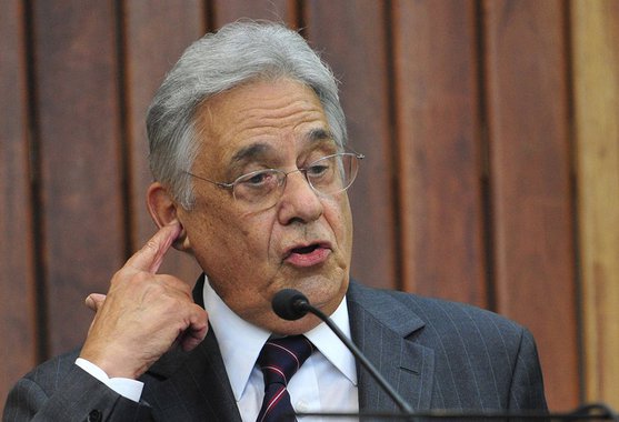 "A elite paulistana que se torna hegemônica nacionalmente é atrasada mas gosta de tirar onda de moderna e seu 'garoto propaganda' é FHC", diz o sociólogo Jessé Souza; "Ele não repete apenas as ideias do liberalismo vira-lata brasileiro nas análises políticas ou no programa do PSDB que leva aos seus governos inspirados pelas ideias de Buarque. Ele é o 'profeta exemplar' de um liberalismo reacionário que flerta com o charme parisiense, tipicamente uspiano, do provincianismo que se imagina na vanguarda do mundo"