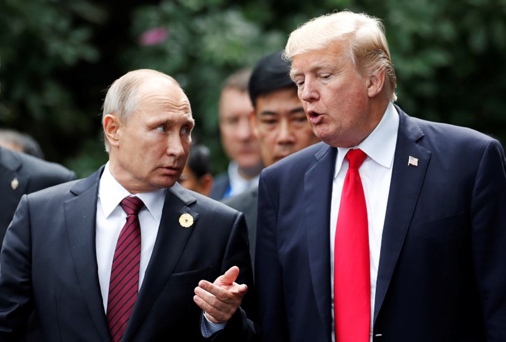 Presidente dos EUA, Donald Trump, e presidente da Rússia, Vladimir Putin 11/11/2017 REUTERS/Jorge Silva