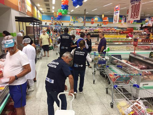 Um desastroso cenário se agrava com a Operação Carne Fraca da Polícia Federal, que tem como alvo as indústrias nacionais de carne e consequentemente mais de 40 mil trabalhadores que terão seus empregos afetados com proibição da exportação de carne para Europa