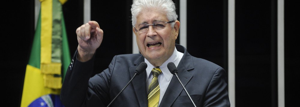 Senador Roberto Requião (PMDB-PR) propõe debate sobre reforma agrária e remessas de lucros