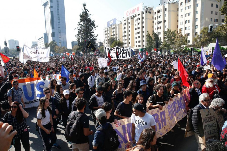 Demonstrators take part in a protest demanding an end to profiteering in the education system in Santiago, Chile April 19, 2018. REUTERS/Rodrigo Garrido