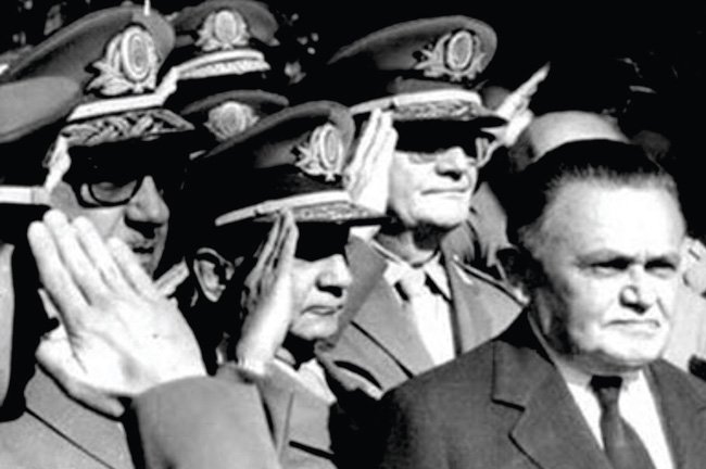 No Brasil, durante os anos da ditadura militar, tivemos uma sucessão de tiranos