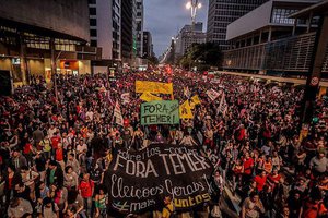 A agenda do século XXI só pode ser verdadeiramente colocada em marcha pelas forças de uma esquerda ampla, não sectária, realista e progressista. Se o passado é, ainda, um espaço de disputa, o futuro é campo aberto aos desafios daqueles que se põem a agir no presente