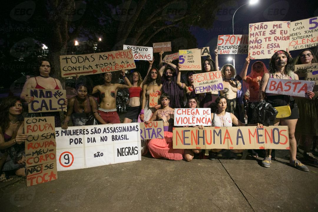 Protestos marcaram o 8 de Março, Dia Internacional da Mulher, em várias cidades do Brasil nesta quarta-feira, como São Paulo, Brasília, Salvador, Rio de Janeiro, Recife, entre outras; elas foram às ruas contra a violência, o preconceito, em defesa da liberdade, contra a perda de direitos na reforma da Previdência e também pelo 'Fora, Temer'