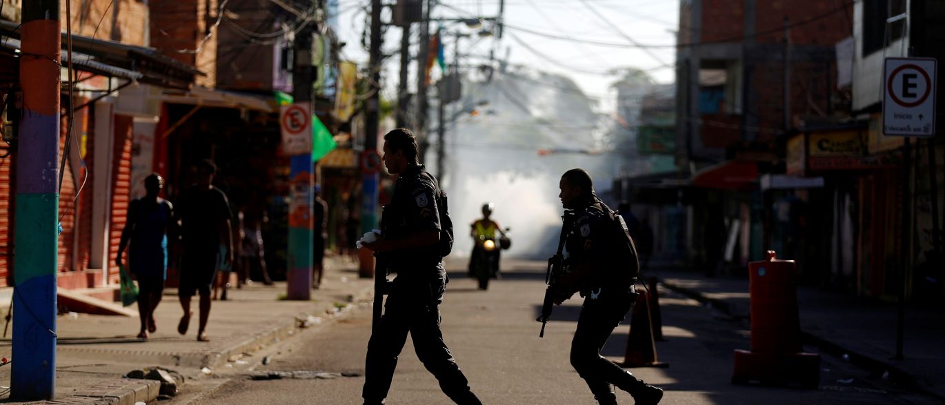 PM no Rio de Janeiro, violência, favela