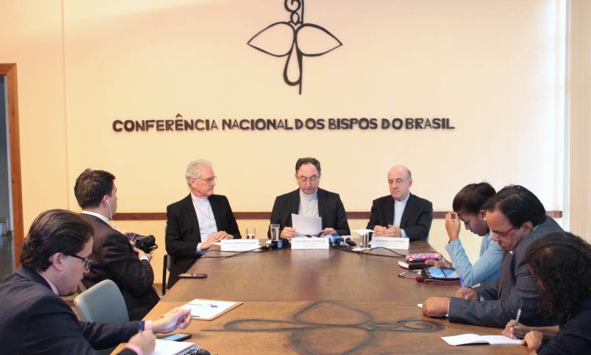 Há quase dois anos a CNBB - Conferência Nacional dos Bispos do Brasil - já questionava: "ajuste fiscal para quê e para quem?"