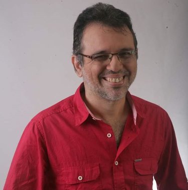 Você é formado em Direito? Passou cinco anos na faculdade tendo disciplinas de Direito Constitucional? Aprendeu tim-tim por tim-tim todos os artigos, incisos, alíneas, parágrafos, da Constituição Federal de 1988? Foi ensinado que aquela era a "Constituição Cidadã"? Disseram-lhe que o Supremo Tribunal Federal - STF era o "guardião constitucional do Brasil"? Pois esqueça tudo o que aprendeu