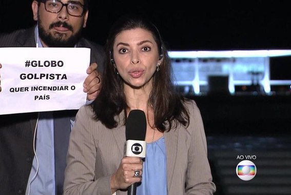 Nos próximos anos a esquerda tem que esquecer qualquer disputa no campo da política, sem antes fazer um duro debate na política de comunicação em massa no Brasil