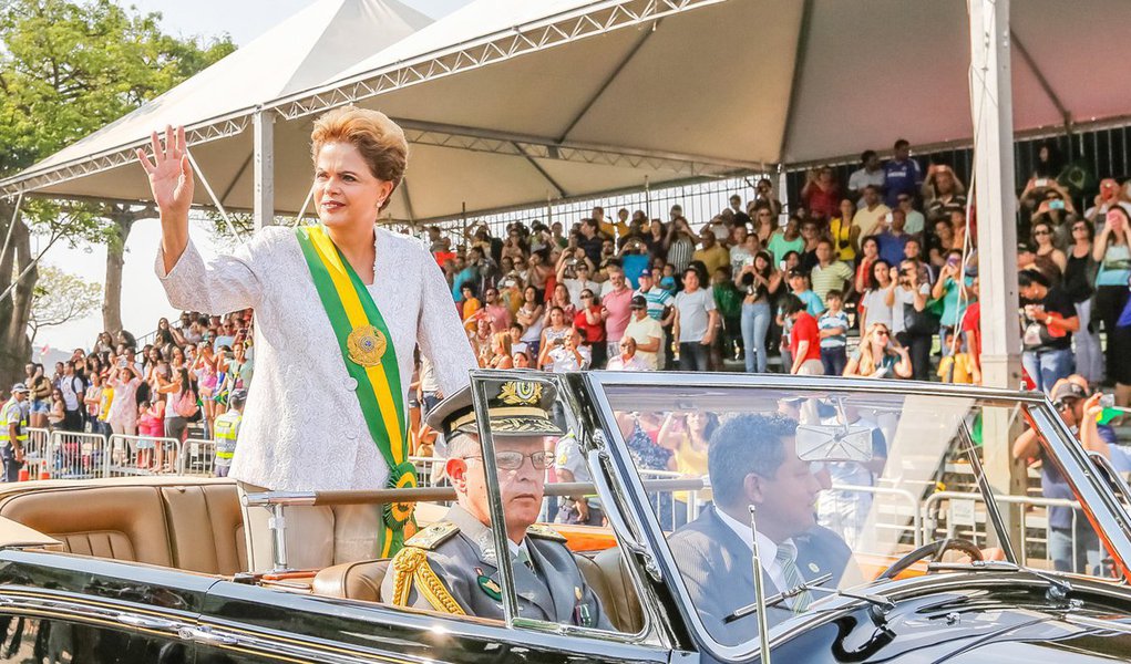 Um governo que sucederia Dilma, pelo seu impedimento, iria radicalizar o ajuste e aumentar a concentração do sacrifício nos 'de baixo'