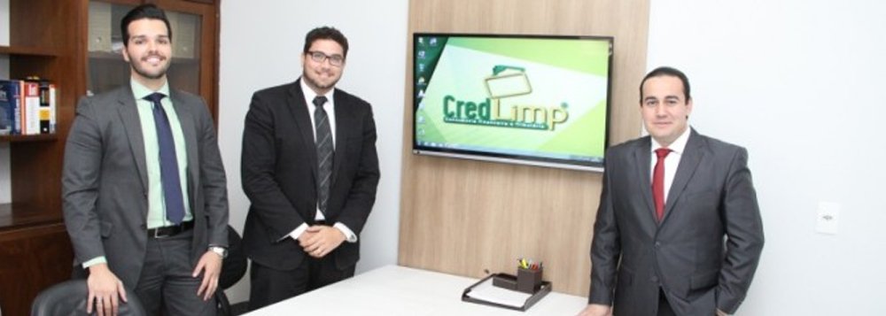 A CredLimp surgiu quando o empresário paulista Leonardo Lopes, junto a um grupo de profissionais do segmento, identificou um nicho de mercado na área e resolveu investir em uma empresa capaz de oferecer praticidade, transparência, seriedade e maior rentabilidade possível para seus clientes e franqueados