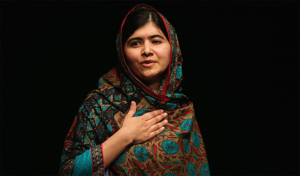Pela visão do cineasta, Malala é uma menina comum, porém vítima de uma missão, quase profética, instaurada por seu pai Ziauddin Yousafzai, um ativista educacional