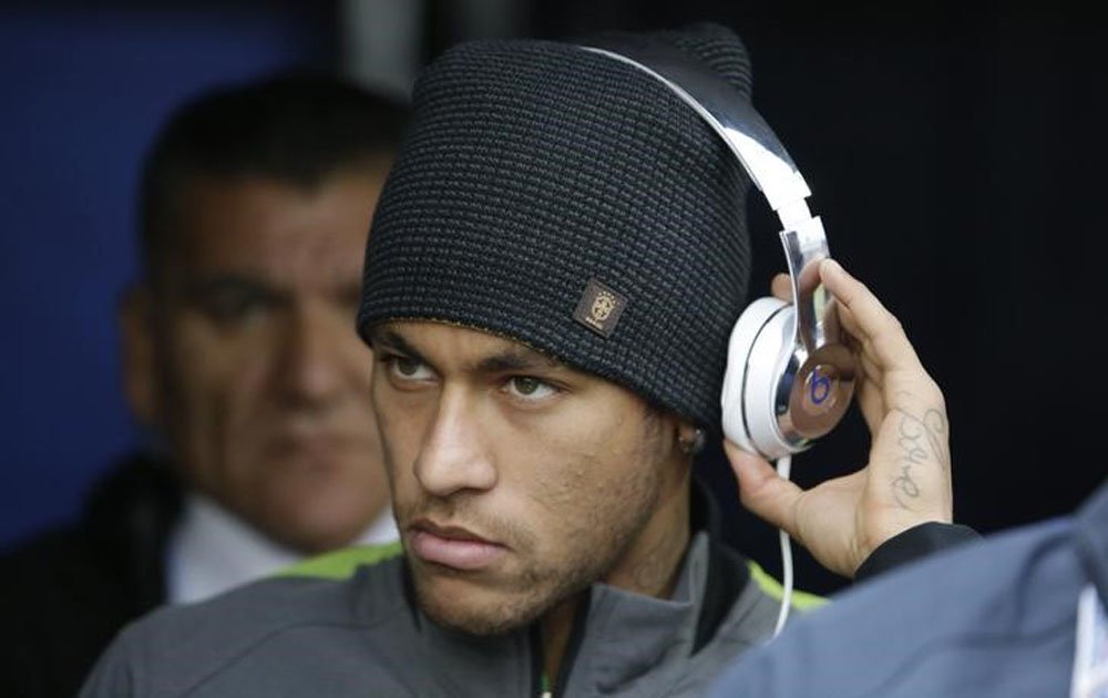 Neymar, suspenso, em partida do Brasil contra a Venezuela. 21/06/2015  REUTERS/Jorge Adorno