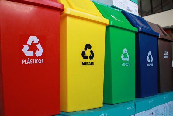 Coleta de lixo eletrônico é negócio lucrativo no Sul