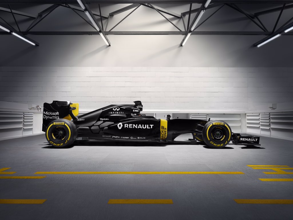 A Renault apresentou nesta quarta-feira (3) sua volta oficial à F1 como equipe depois de uma ausência de cinco anos; Kevin Magnussen será o piloto titular; Esteban Ocon apareceu ao lado de Magnussen e do outro titular, Jolyon Palmer - campeão da GP2 em 2014 -, para ocupar a vaga de reserva em 2016