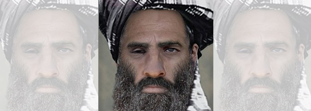 O Afeganistão confirmou que o mulá Omar, líder do movimento Taliban responsável por uma insurgência crescente contra o governo, morreu mais de dois anos atrás; anúncio foi feito um dia antes de uma possível segunda rodada de conversações de paz, e pode aprofundar as divisões internas no Taliban sobre as negociações e sobre quem deve subsituí-lo no comando do grupo; "O governo.... com base em informação crível, confirma que o mulá Mohammad Omar, líder do Taliban, morreu em abril de 2013 no Paquistão", informou o governo afegão por meio de um comunicado oficial