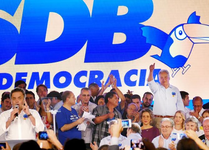 O PSDB, em toda sua história, nunca flertou tão íntimo com os grupos que rejeitam o Estado Democrático de Direito. Para uma plateia de 3 mil pessoas, Aécio ergueu vergonhosamente a bandeira do golpe