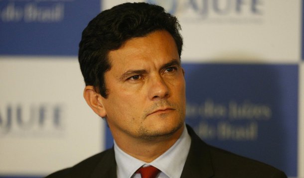 Moro não estaria a ostentar todo este poder se um outro poder, muito maior que ele, leia-se Supremo Tribunal Federal, não o estivesse sustentando com o seu silêncio mais que obsequioso