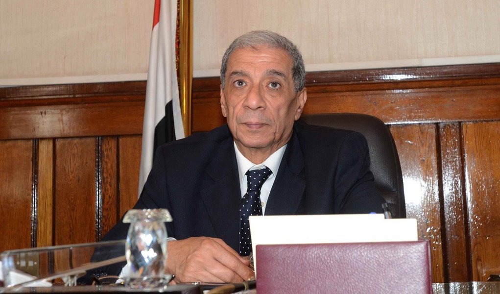 O procurador-geral do Egito, Hicham Barakat, morreu na sequência de um atentado à bomba no Cairo; Barakat, de 65 anos, sofreu ferimentos que provocaram uma hemorragia interna. Ele chegou a ser operado, mas não resistiu; em maio, o ramo egípcio do grupo terrorista Estado Islâmico fez apelos por ataques contra membros do judiciário local, em represália pela condenação de vários simpatizantes do grupo nas últimas semanas