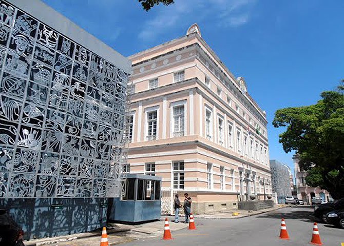Alagoas foi o primeiro Estado a instituir que o cargo procurador-geral fosse exclusivo de alguém da categoria. Atualmente outros 24 estados implantaram essa norma