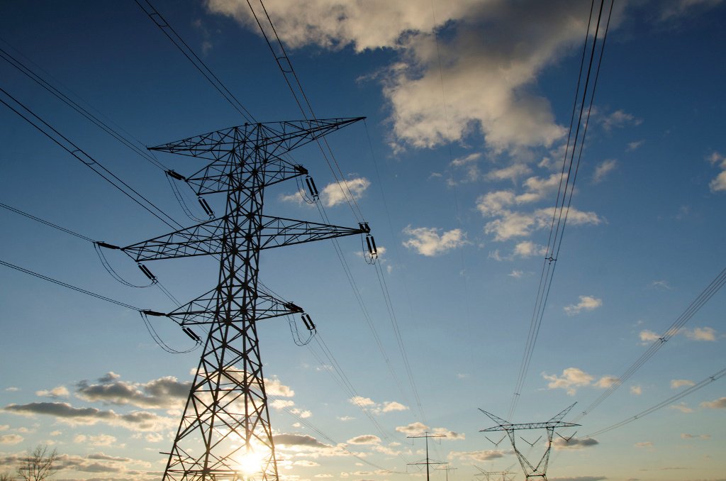 A Agência Nacional de Energia Elétrica (Aneel) aprovou um reajuste médio de 5,46% para as tarifas de energia elétrica da AES Sul; o aumento passa a valer a partir do próximo domingo (19); é a data base do contrato da distribuidora; este é o reajuste anual tradicional