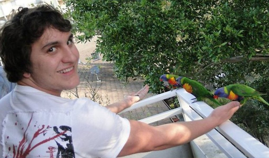 Um tribunal australiano considerou nesta terça-feira 16 culpado um dos policiais envolvidos na morte do estudante brasileiro Roberto Laudisio Curti, que foi atingido por disparos de taser durante uma perseguição em Sydney, em março de 2012